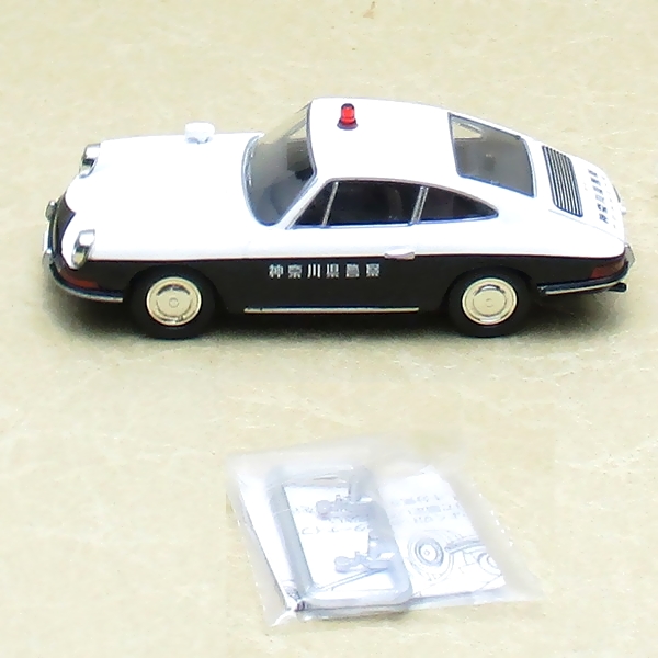 トミカリミテッドヴィンテージLV-85a☆ポルシェ 912 パトロールカー（神奈川県警）①（加工） (8)